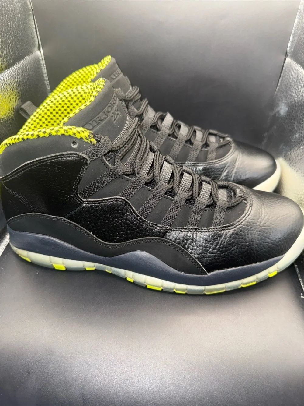 Size 9.5 - Air Jordan 10 Retro Venom, 310805-033, Clean W/ Replacement Box